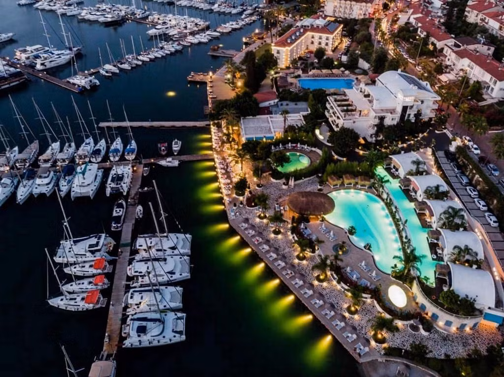 Yacht Classic Hotel Transfer